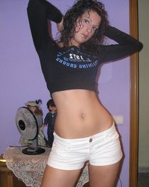 Hot nude milf posing nude